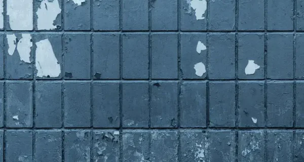 flaked-painting-on-concrete-wall
